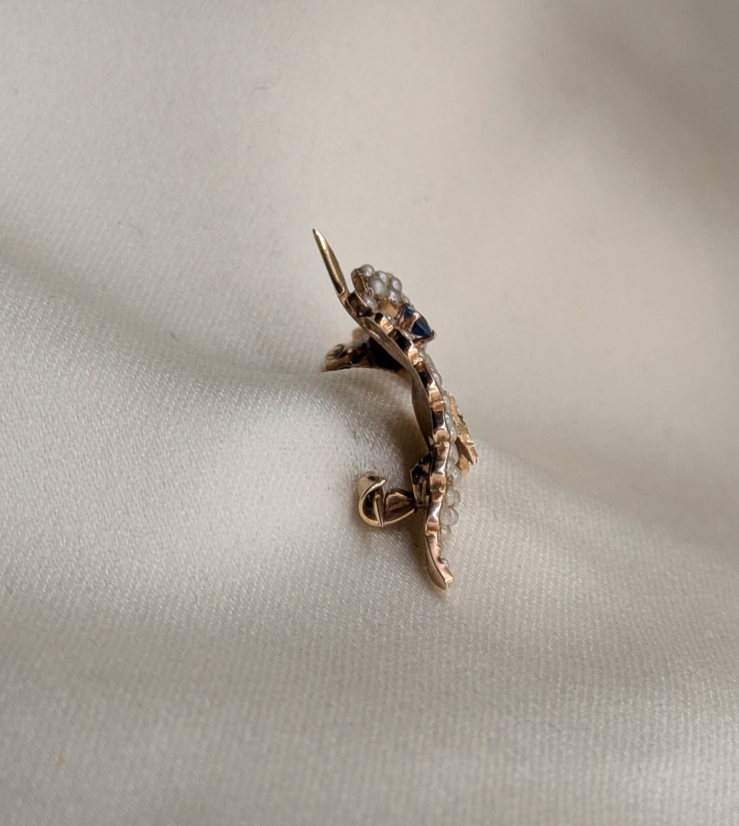 Adorable Antique Victorian Edwardian Pearl Wings Brooch with Arrow and Stone 10k Gold