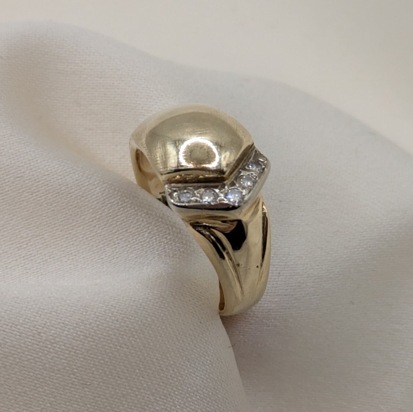 Retro 14k Gold Diamond Ring 5.89 grams size 7