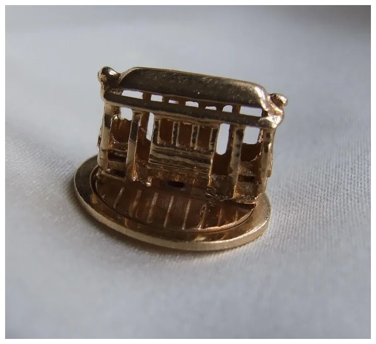 Trolley Charm, movable platform 14k