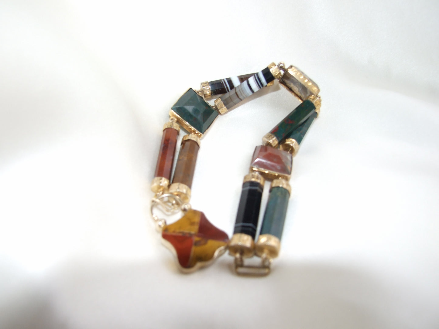 Scottish agate and gold bracelet