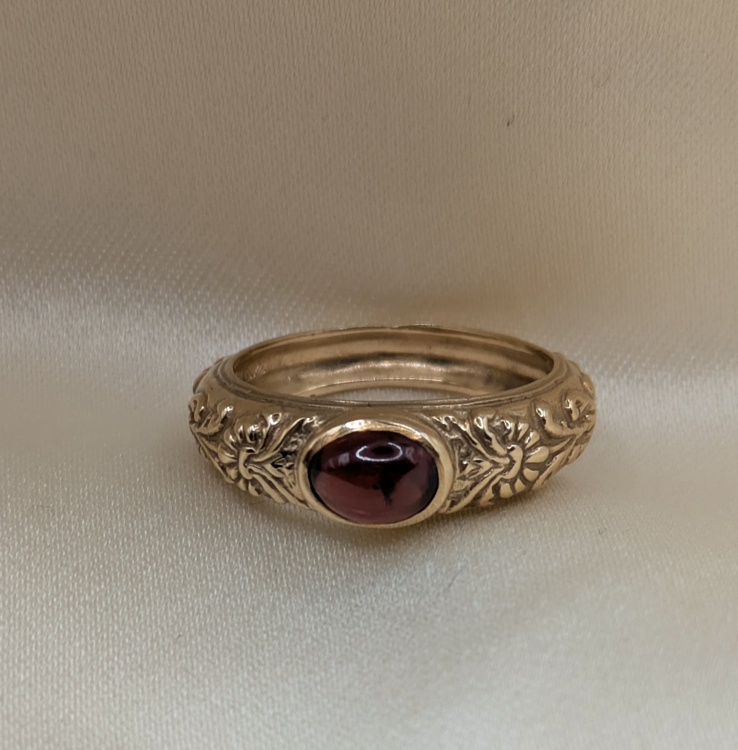 14k Gold Garnet Ring