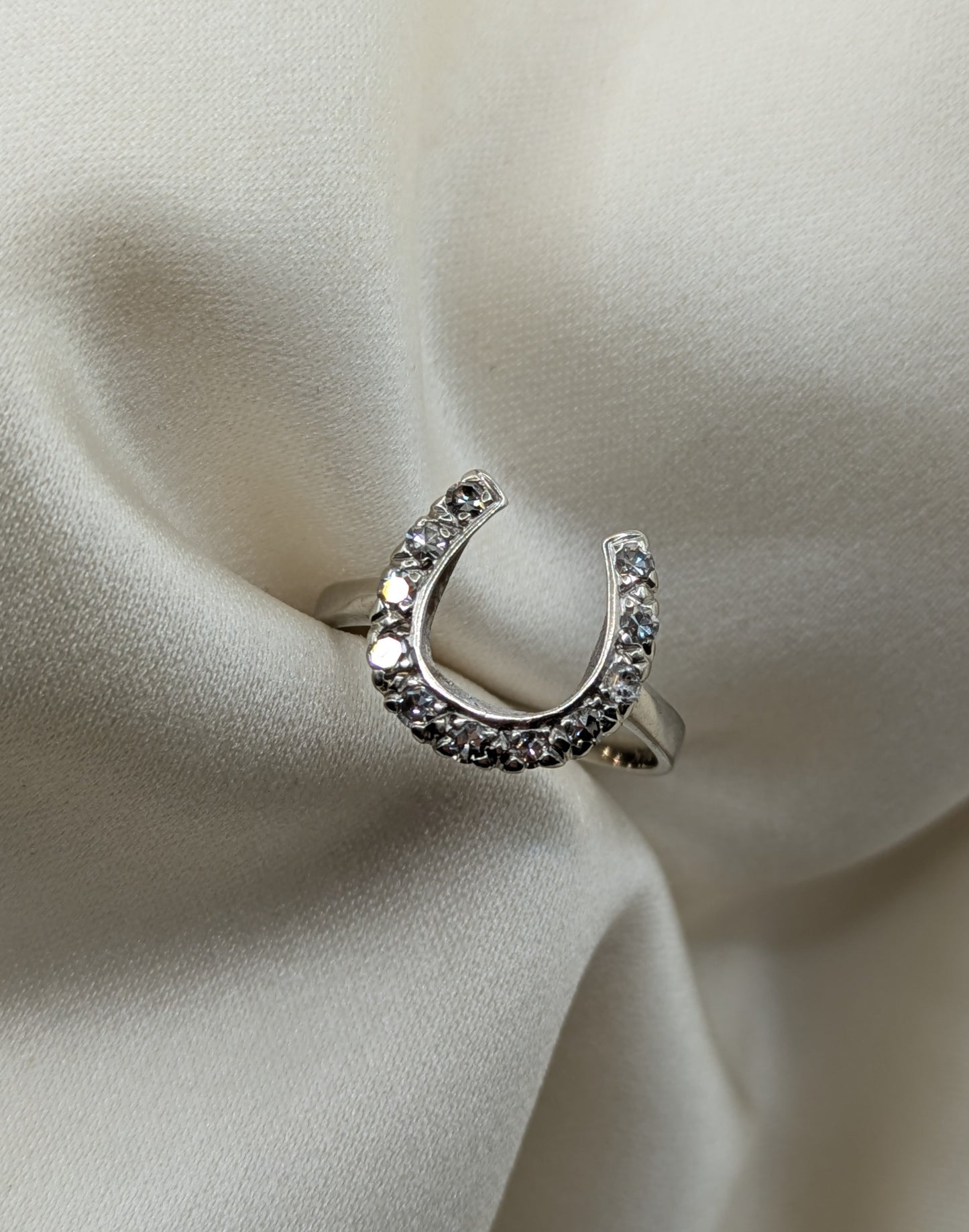 14k Antique White Gold Diamond Horseshoe Ring