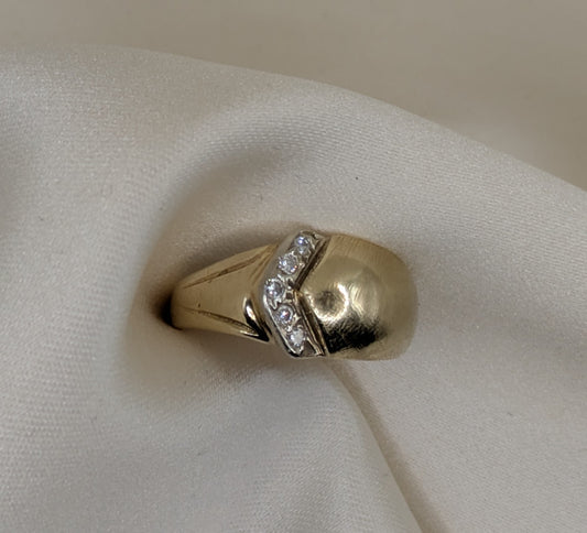 Retro 14k Gold Diamond Ring 5.89 grams size 7