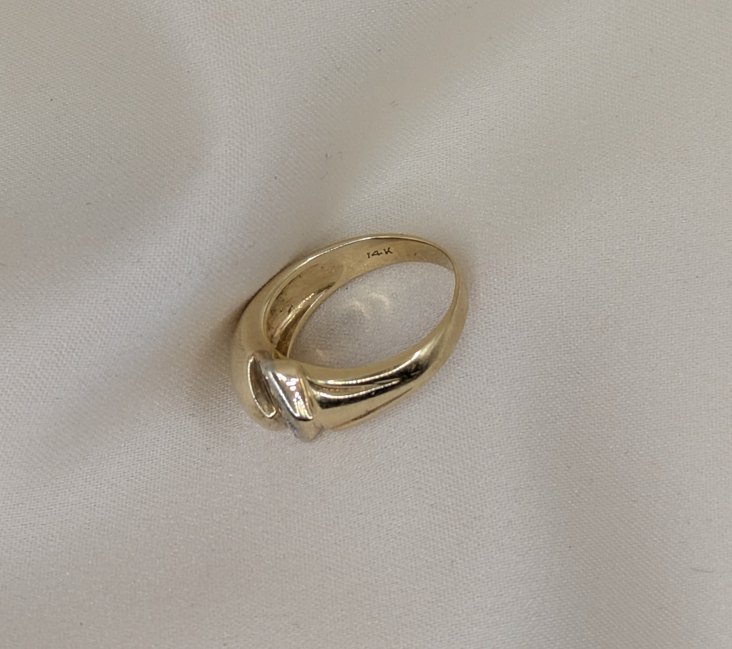 Retro 14k Gold Diamond Ring 5.89 grams size 7