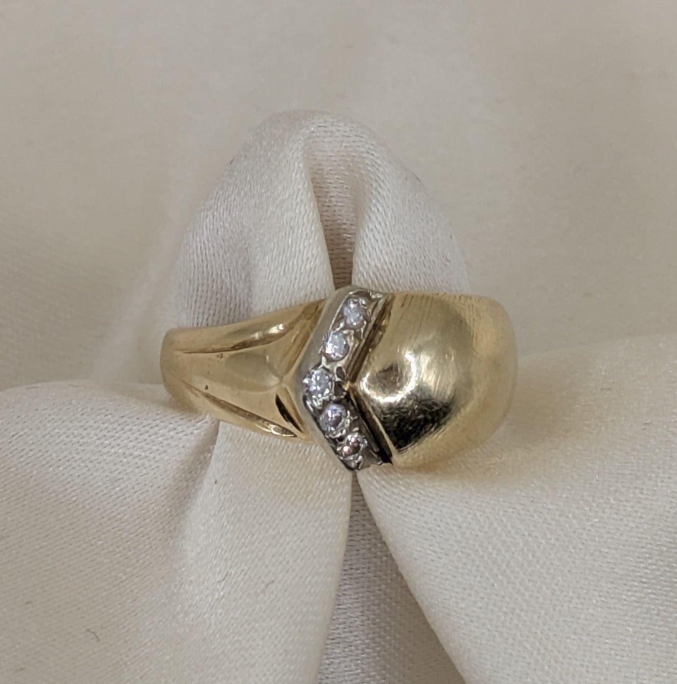 Retro 14k Gold Diamond Ring 5.89 grams size 7