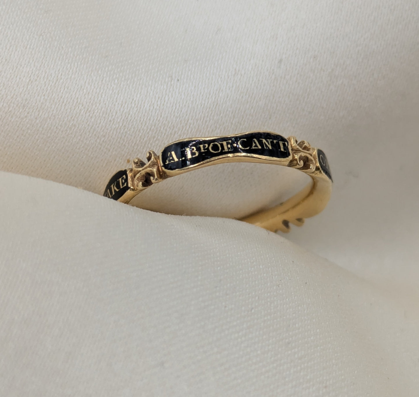 18th century Georgian Memento Mori Memorial Ring Commemorating William Wake, Archbishop of Canterbury, 1736
