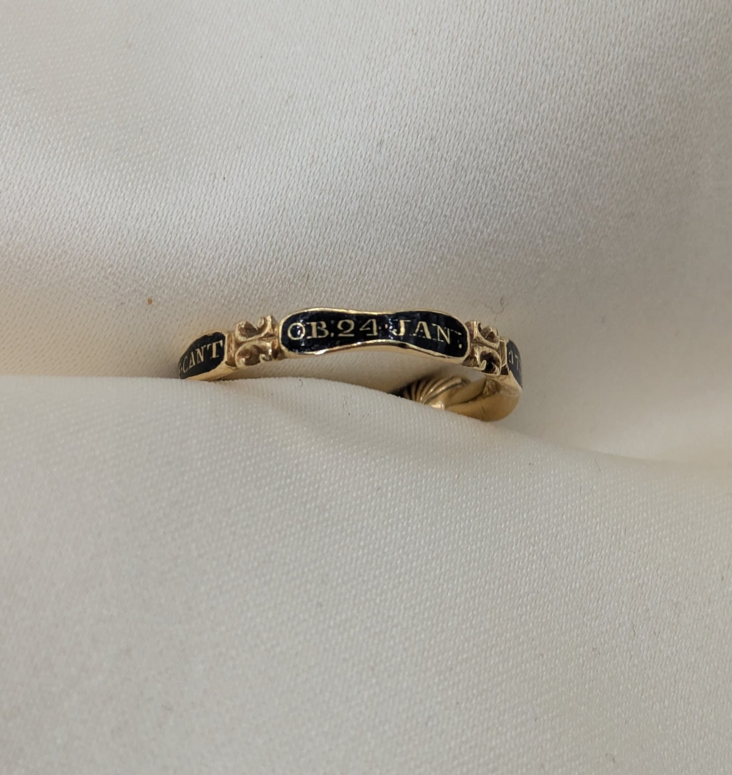 18th century Georgian Memento Mori Memorial Ring Commemorating William Wake, Archbishop of Canterbury, 1736