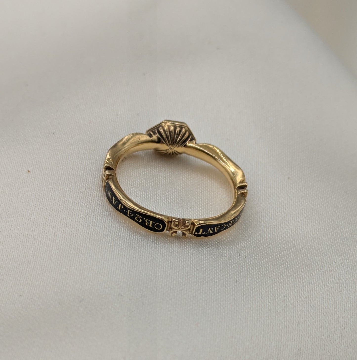 18th century Georgian Memento Mori Memorial Ring Commemorating William Wake, Archbishop of Canterbury, 1736