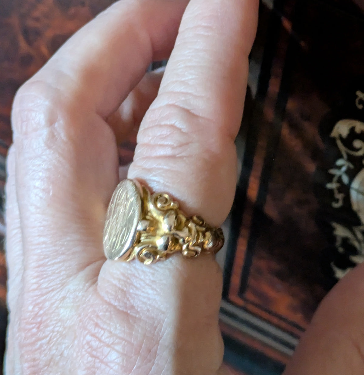 Antique 10k Gold signet Ring Pan Gargoyle west Wind God 10 grams