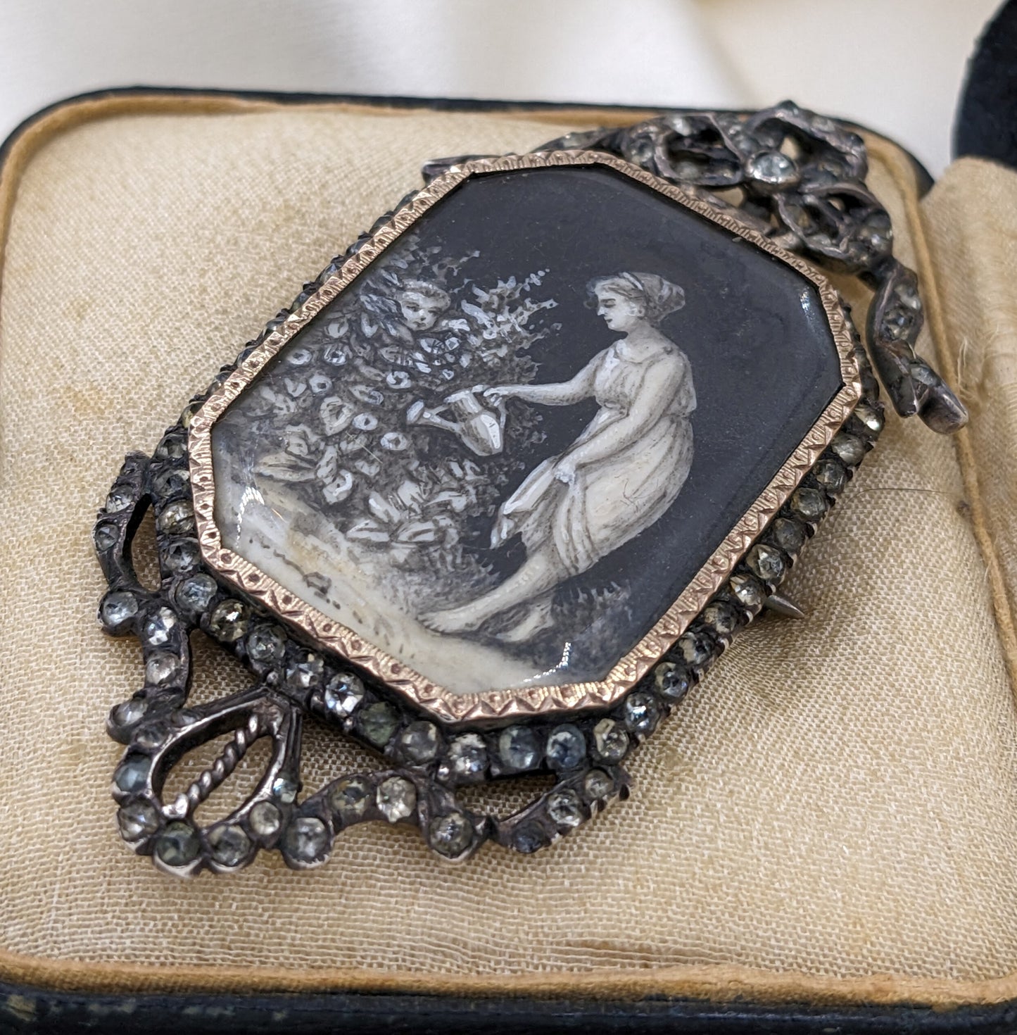 Georgian Miniature Pendant Brooch with Elaborate Jargoon Frame