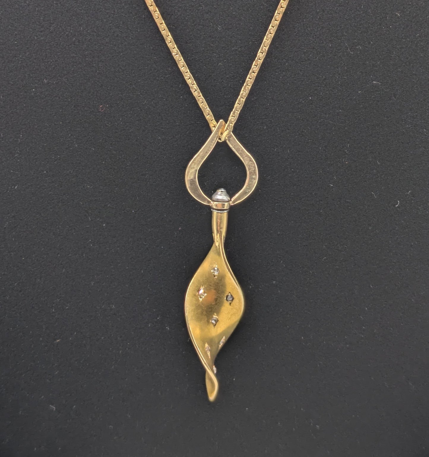 Fabulous and unique 18k French hatpin conversion Pendant with diamonds set Ajoure